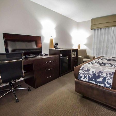 Sleep Inn & Suites And Conference Center Downtown Indianapolis Extérieur photo