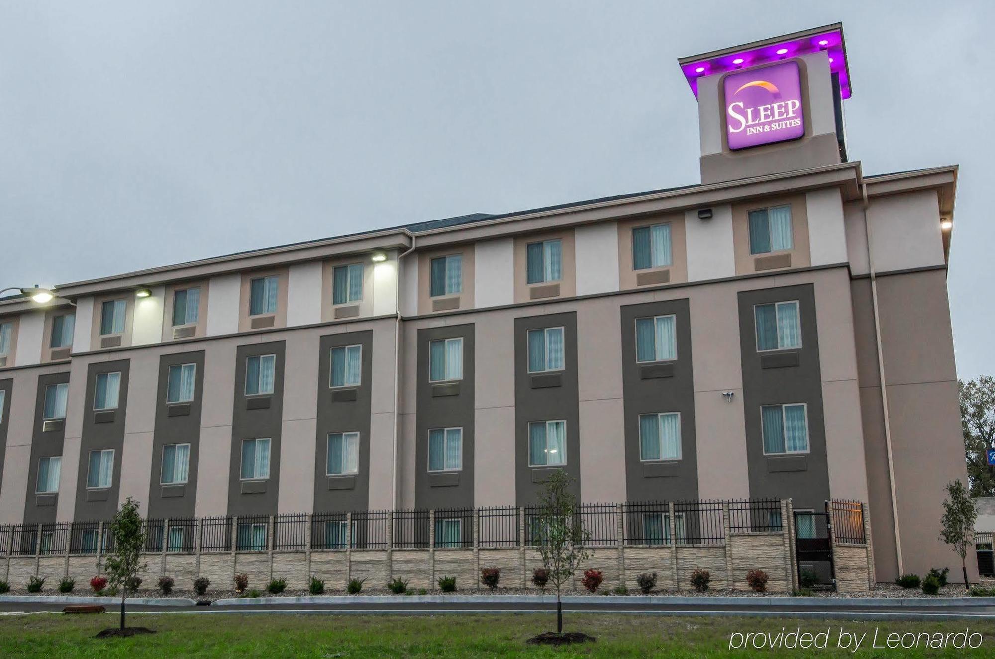Sleep Inn & Suites And Conference Center Downtown Indianapolis Extérieur photo