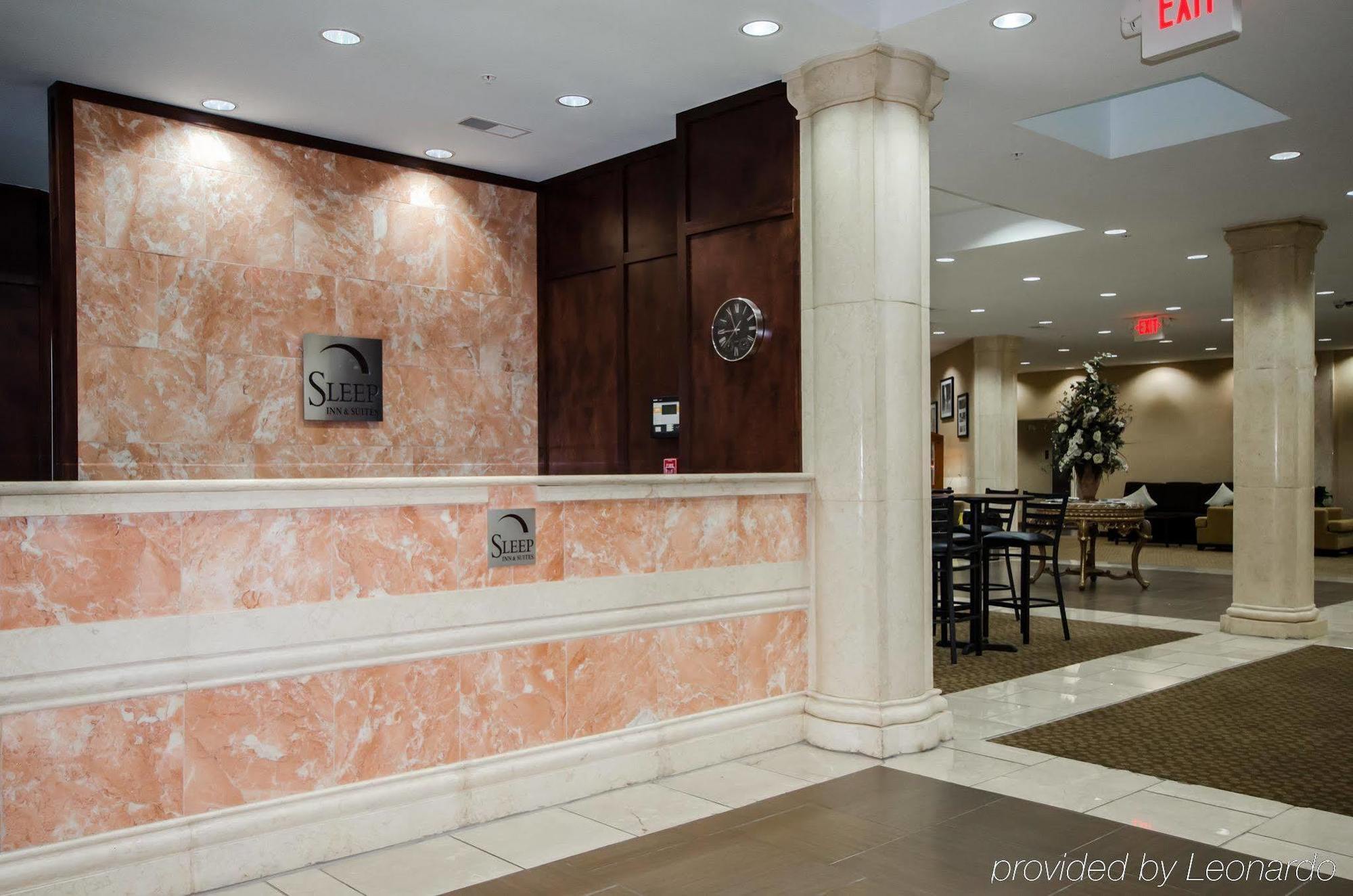 Sleep Inn & Suites And Conference Center Downtown Indianapolis Extérieur photo
