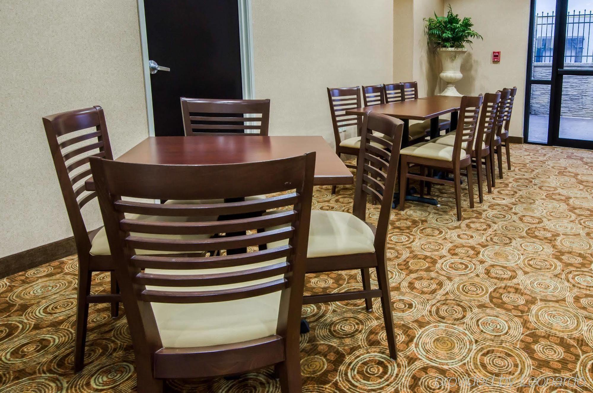 Sleep Inn & Suites And Conference Center Downtown Indianapolis Extérieur photo