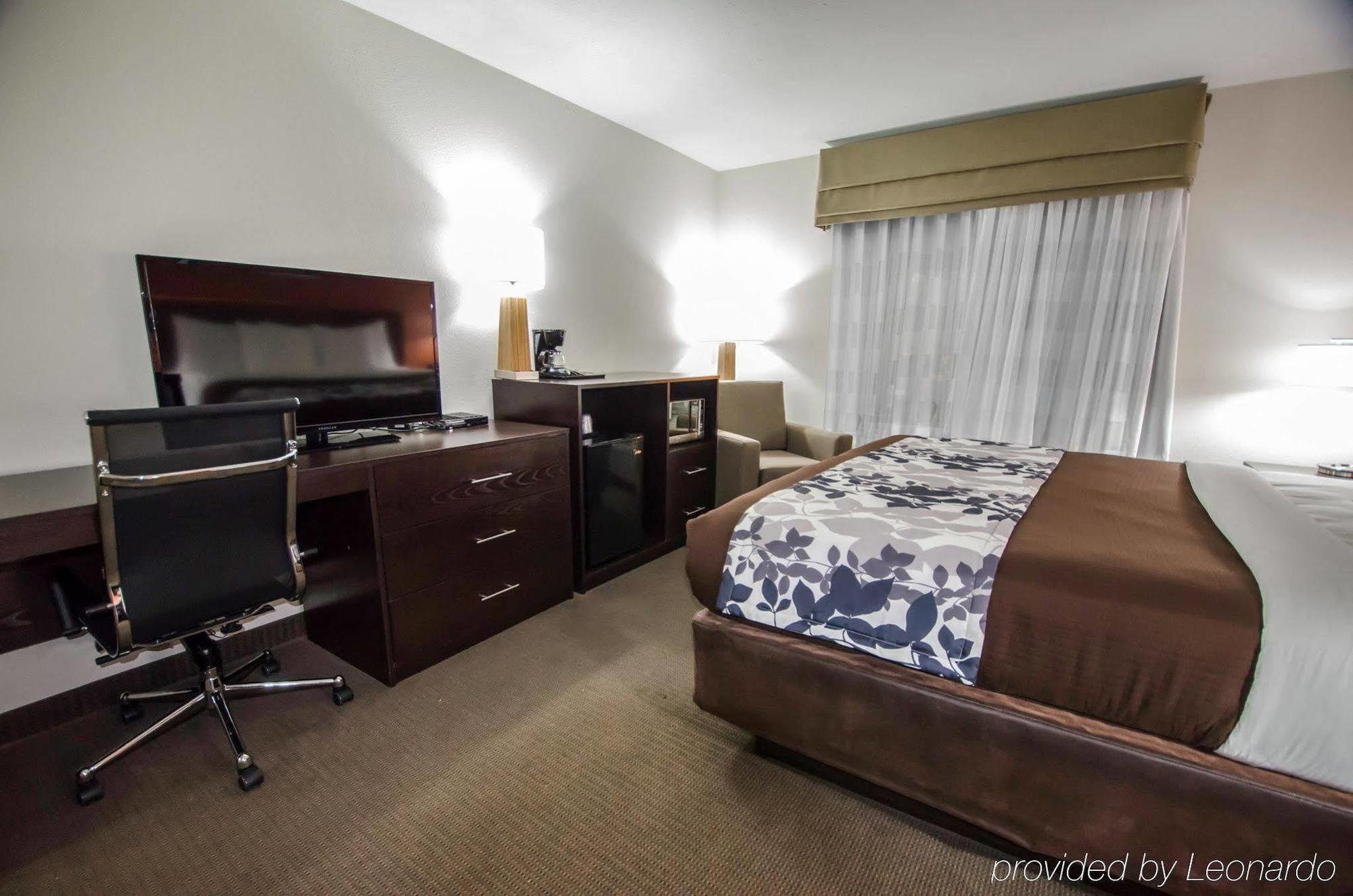 Sleep Inn & Suites And Conference Center Downtown Indianapolis Extérieur photo